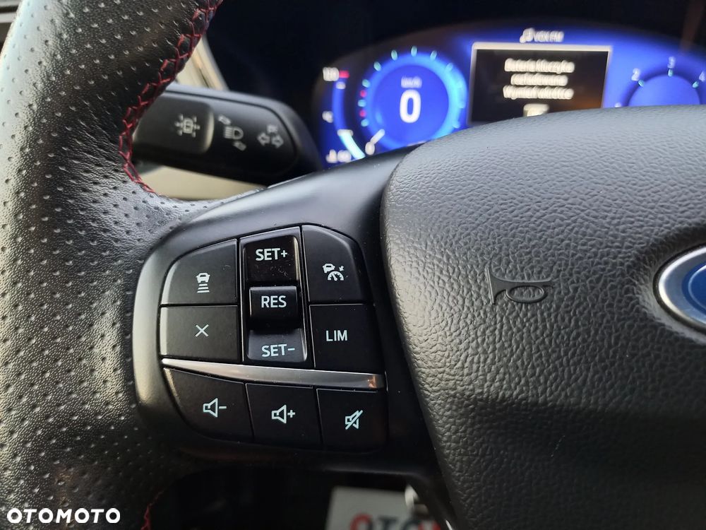 Ford Kuga 2.0 EcoBlue Hybrid ST-LINE - 28