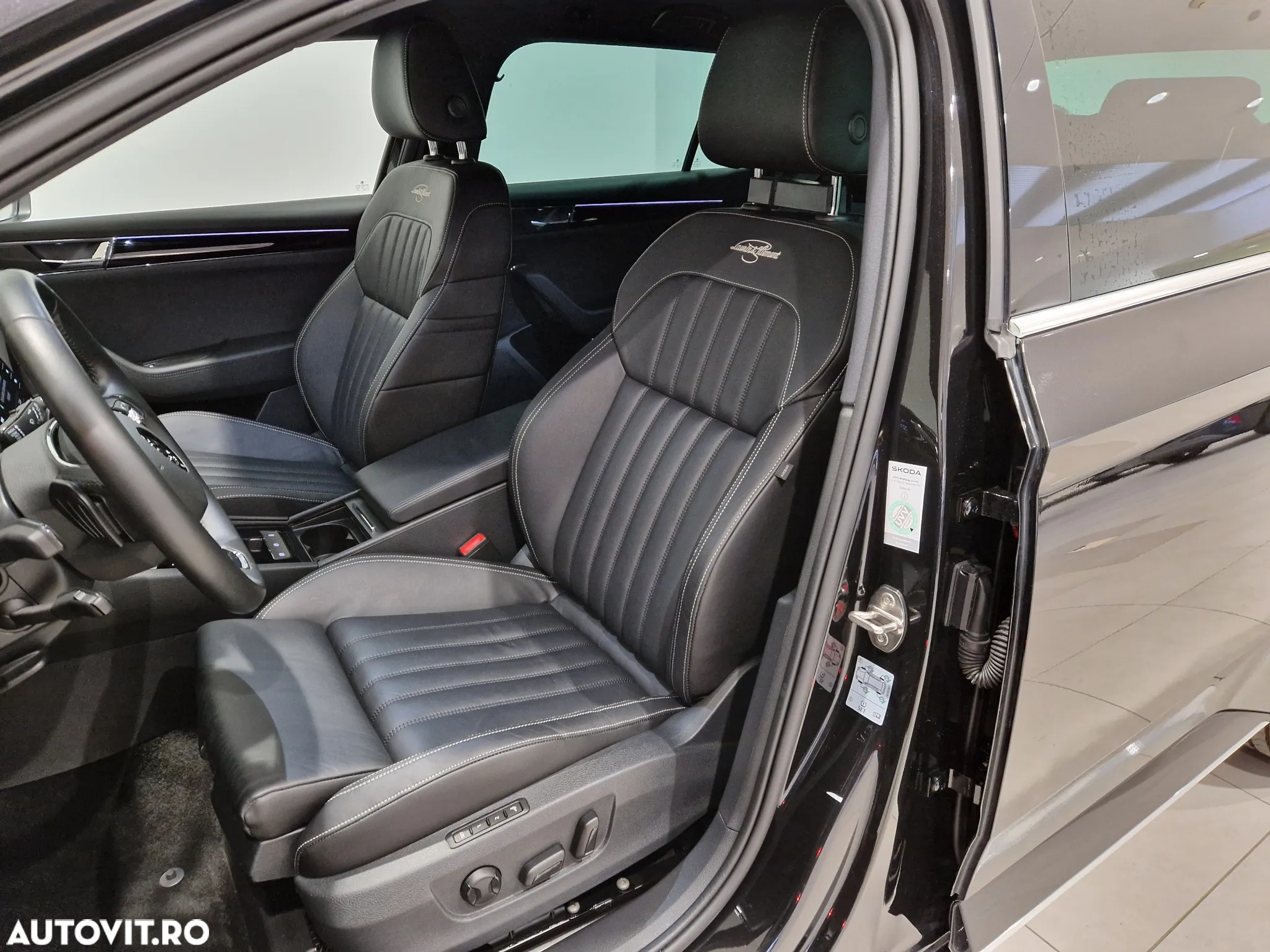 Skoda Superb 2.0 TDI DSG L&K - 12