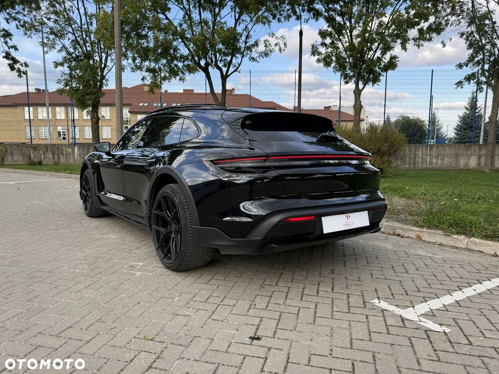 Porsche Taycan 4 Cross Turismo - 4