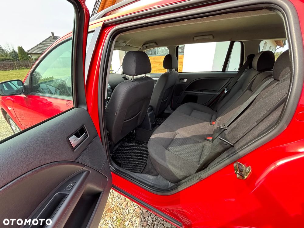 Ford Mondeo 2.0 TDCI DPF Ambiente - 11