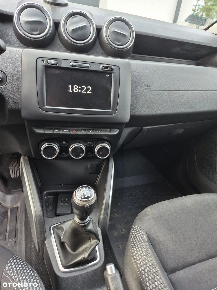 Dacia Duster 1.6 SCe Urban Explorer S&S - 9