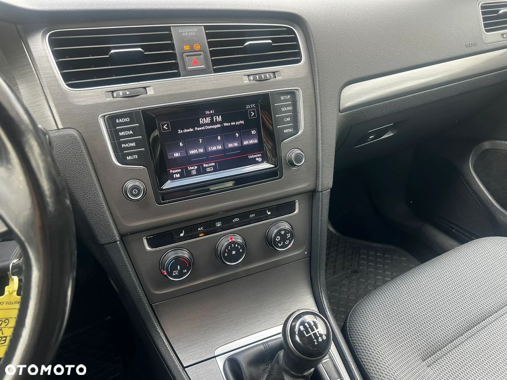 Volkswagen Golf 1.2 TSI BlueMotion Technology Comfortline - 8