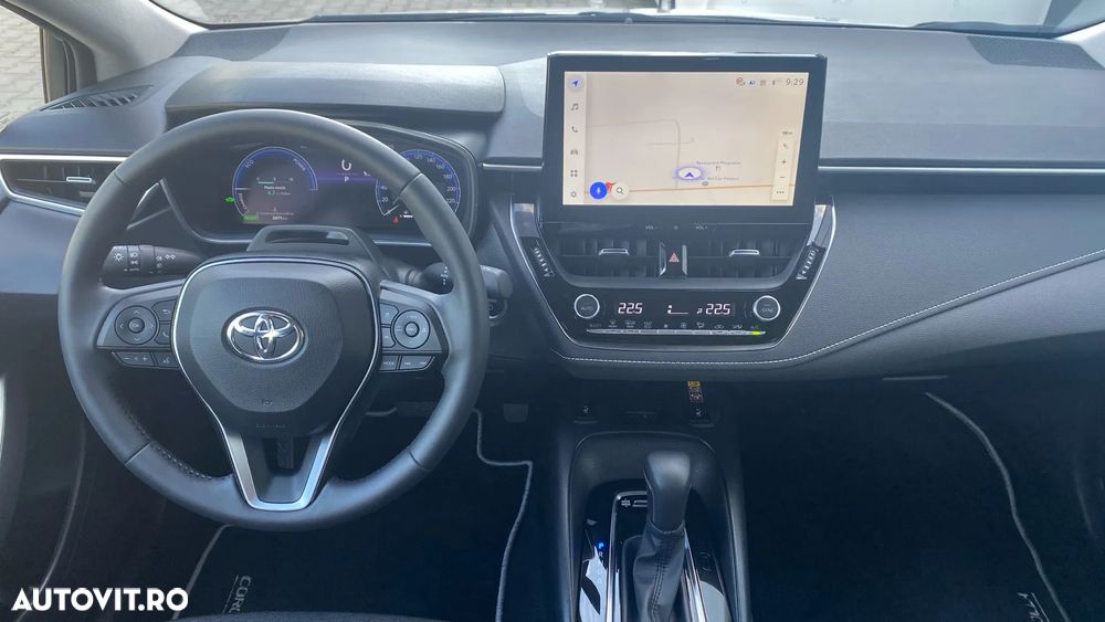 Toyota Corolla 1.8 HSD Business - 8