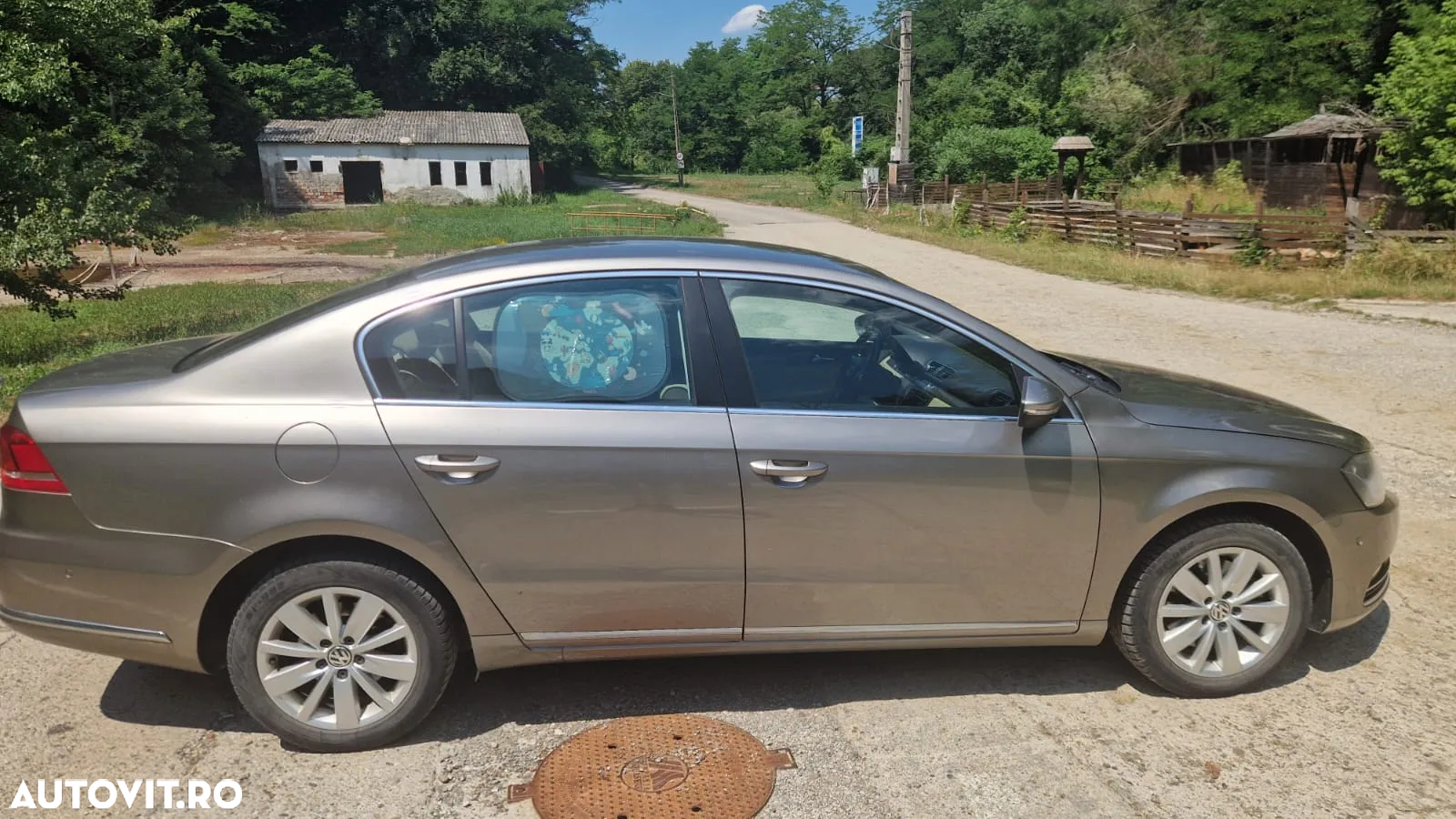 Volkswagen Passat - 4
