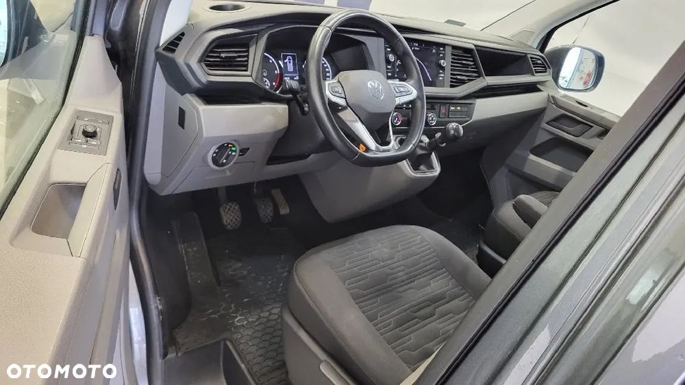Volkswagen Caravelle - 4