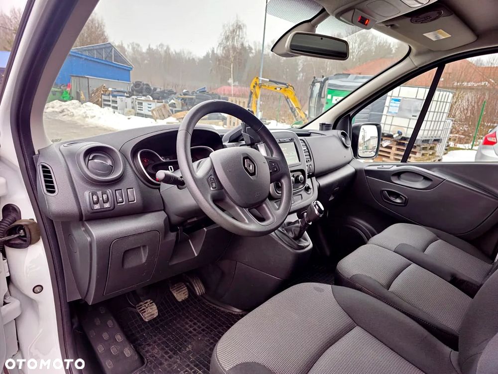 Renault Trafic - 13