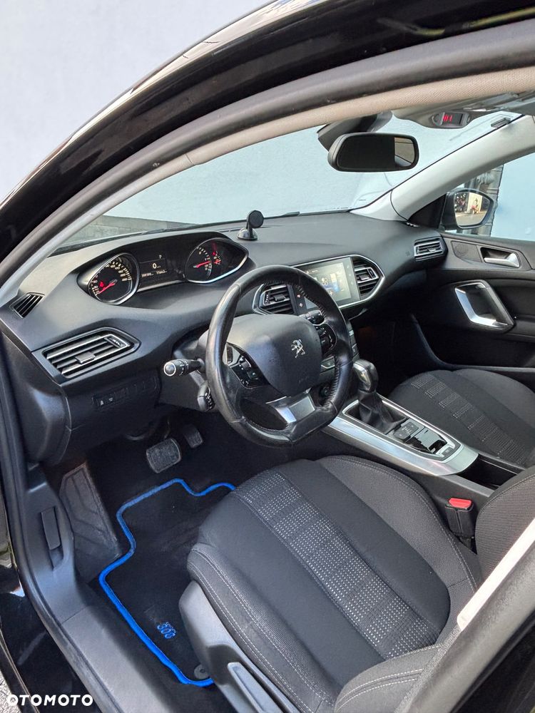 Peugeot 308 BlueHDi FAP 150 EAT6 Stop & Start Allure - 26