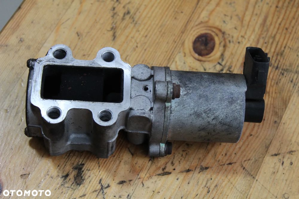 ZAWÓR EGR AVENSIS T25 AURIS COROLLA VERSO 2.0 2.2 D4D 1AD 2AD D-CAT 25620-0R010 - 1