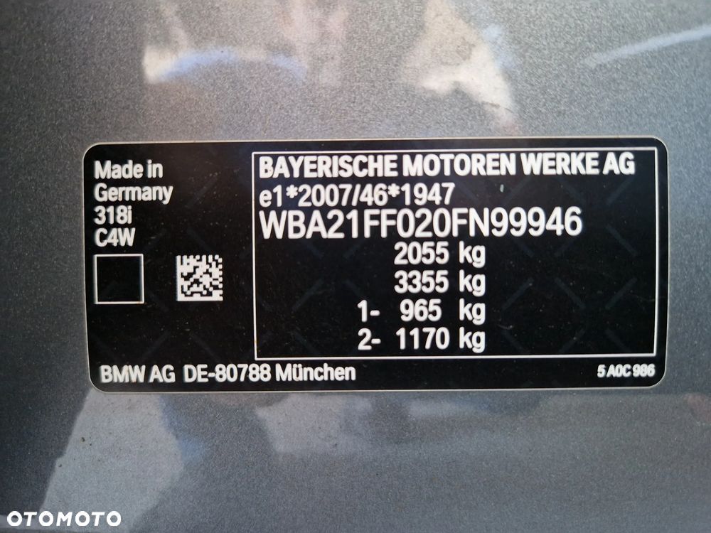 BMW Seria 3 318i - 24