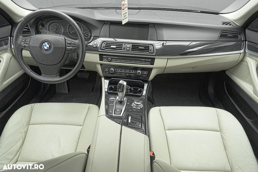 BMW Seria 5 520i Aut. Luxury Line - 8
