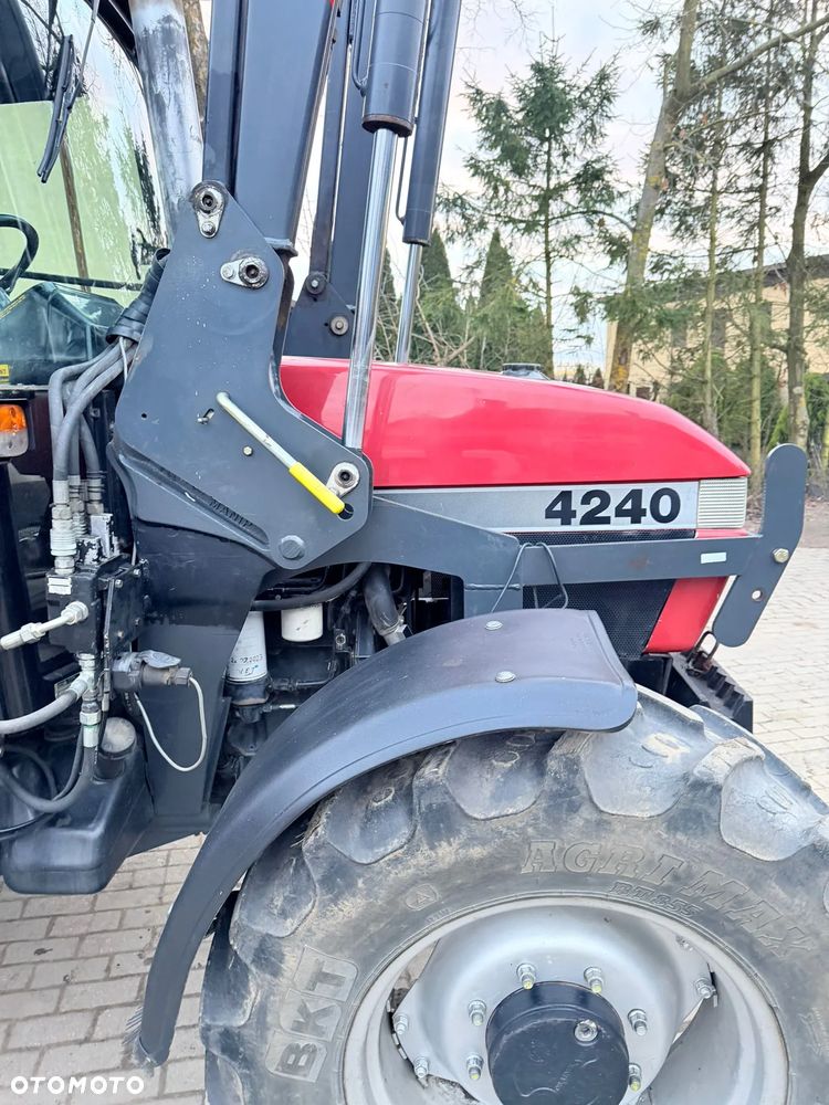 Case IH 4240 - 11