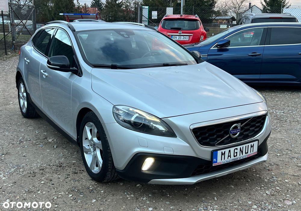 Volvo V40 Cross Country D2 Momentum - 28
