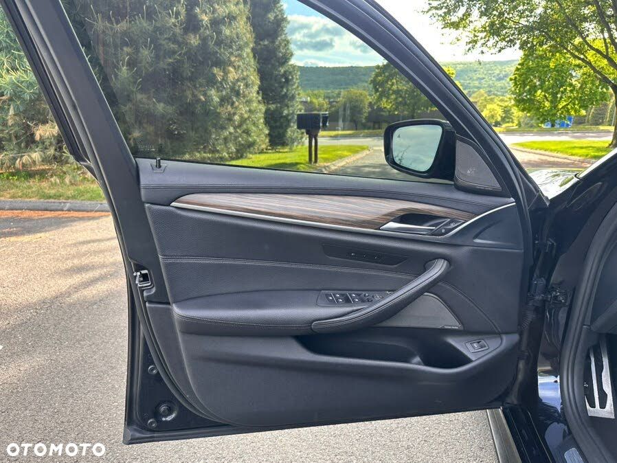 BMW Seria 5 540i xDrive M Sport sport - 11