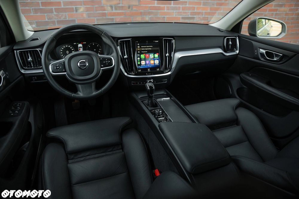Volvo V60 D3 Momentum Core - 27
