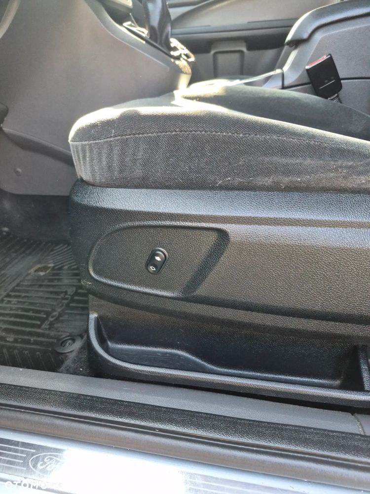 Ford Focus C-Max 1.8 Ghia - 7