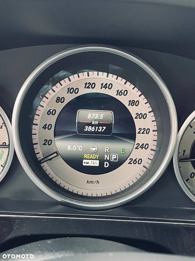 Mercedes-Benz Klasa E - 18