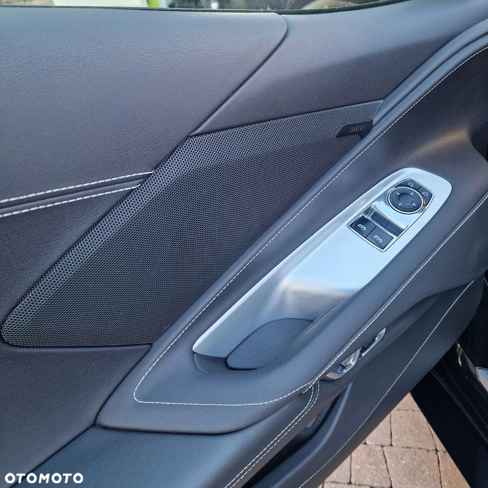 Chevrolet Corvette - 8