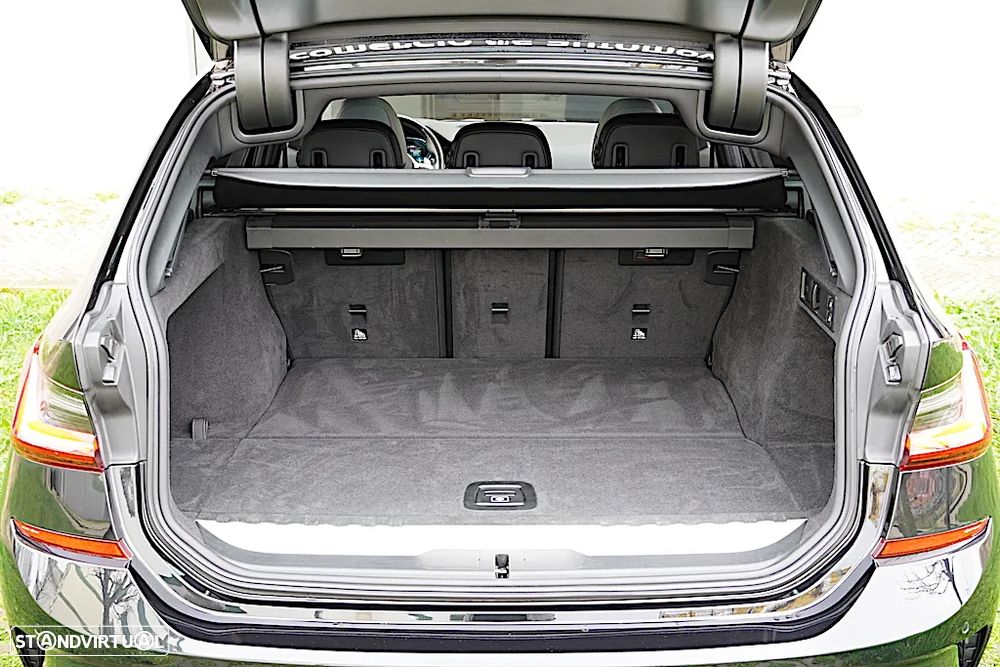 BMW 330 e Pack M Auto - 19