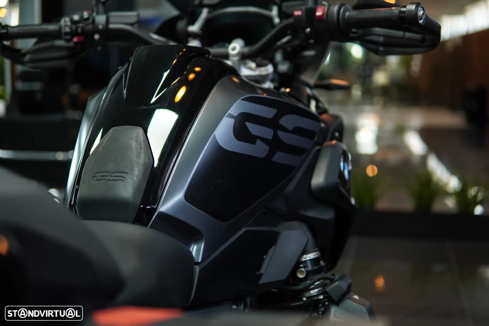 BMW R 1250 GS TRIPLE BLACK - 20