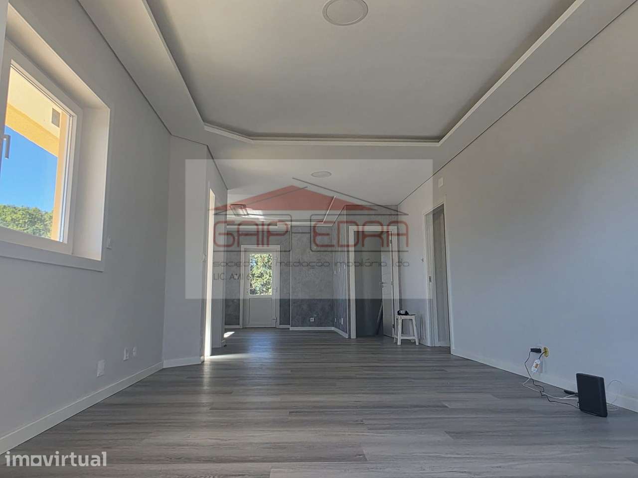 Moradia em Lamas com 2800 m2 terreno ideal para 2 familias - Grande imagem: 3/27