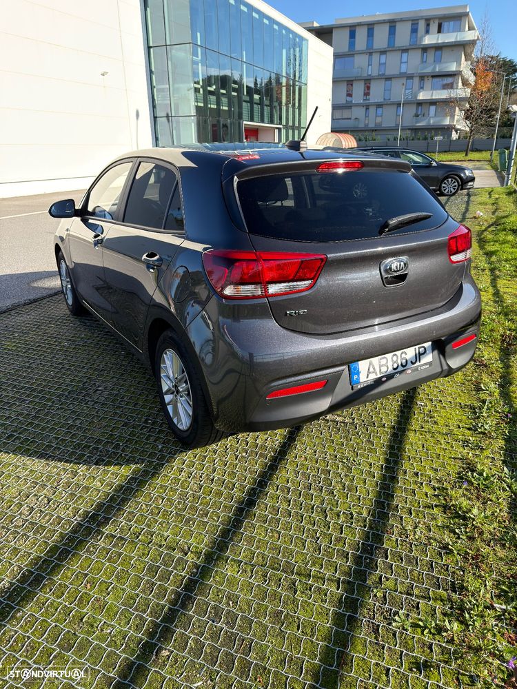 Kia Rio 1.2 CVVT Urban - 4
