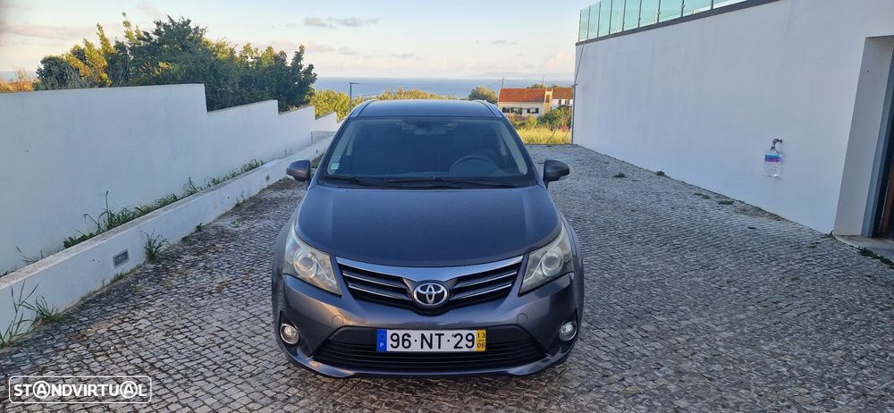 Toyota Avensis SW 2.0 D-4D Luxury+GPS - 3