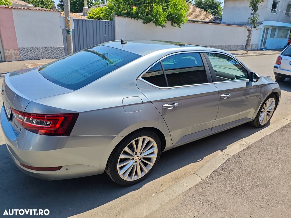 Skoda Superb 2.0 TDI DSG Active - 5
