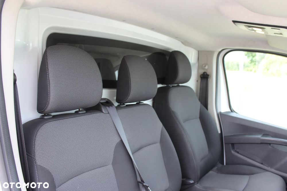 Renault Trafic - 12
