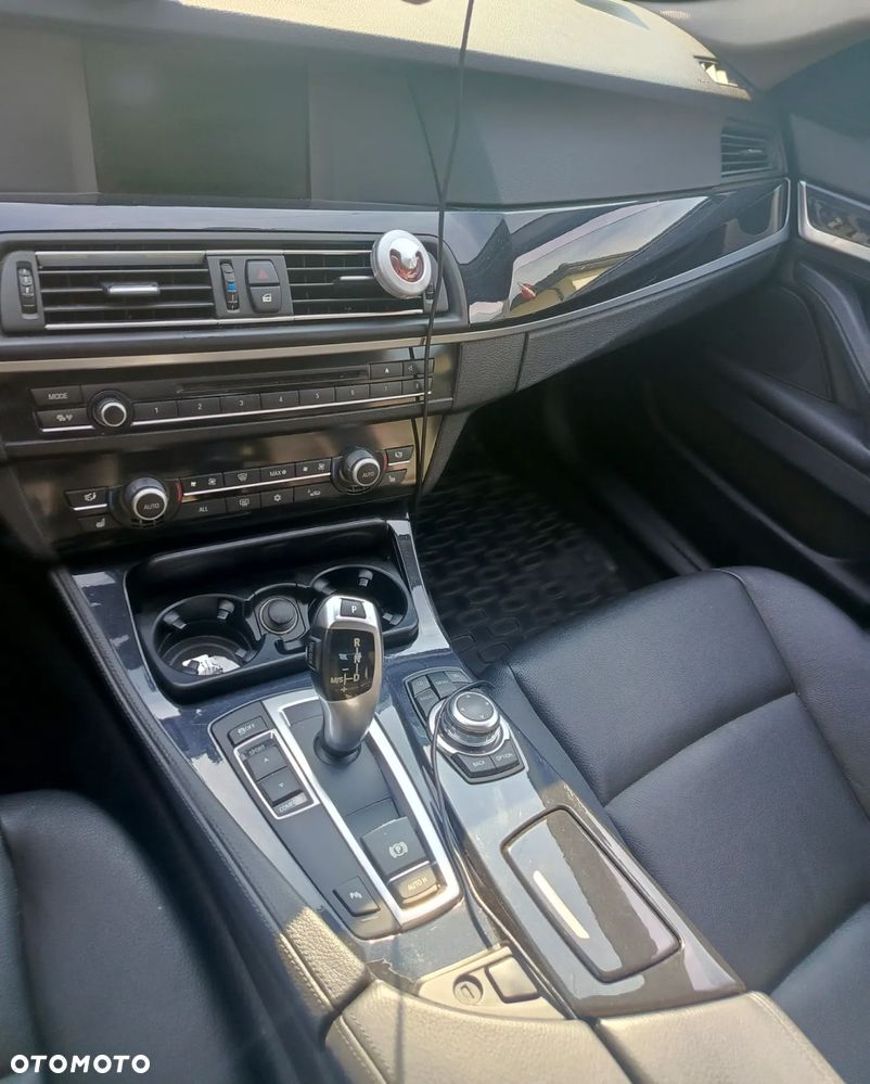 BMW Seria 5 520d Touring - 1