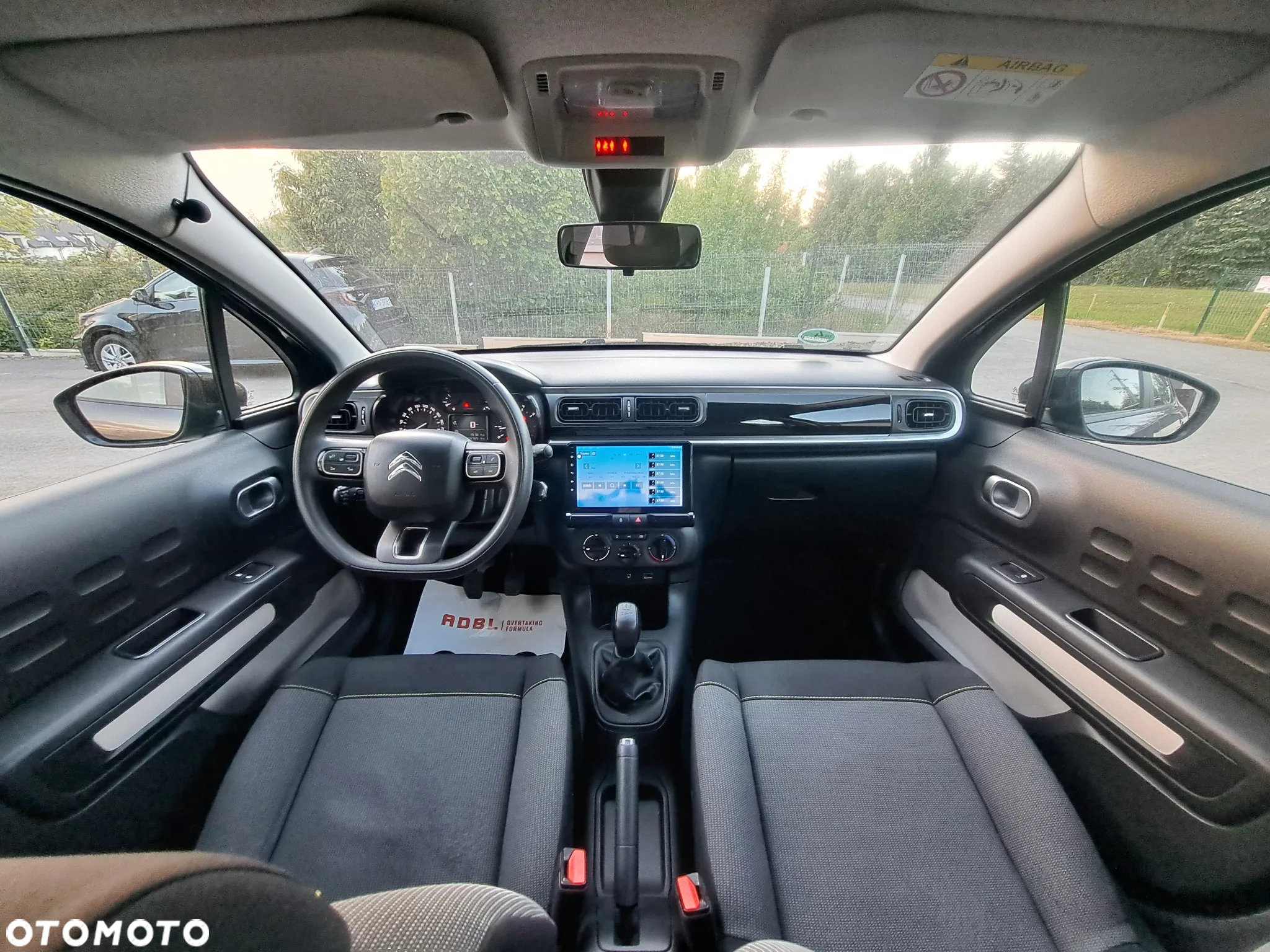 Citroën C3 1.2 PureTech Exclusive - 25