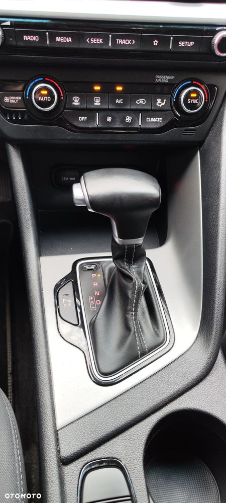 Kia Niro 1.6 GDI Hybrid M - 17