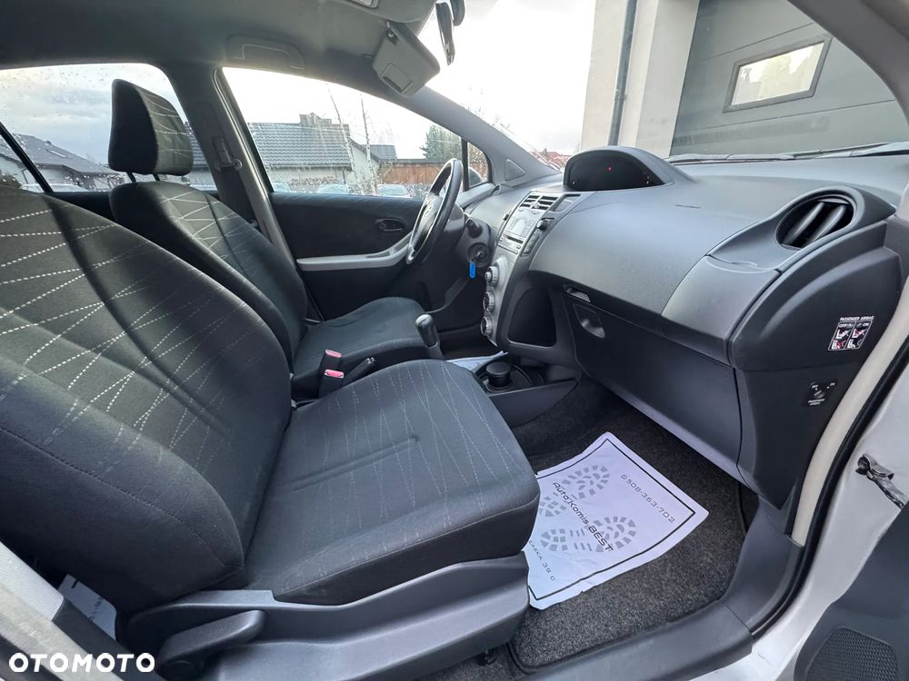 Toyota Yaris 1.4 D-4D Executive - 3