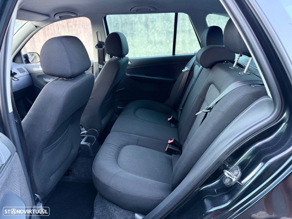 Skoda Fabia Break 1.2 Sport - 8