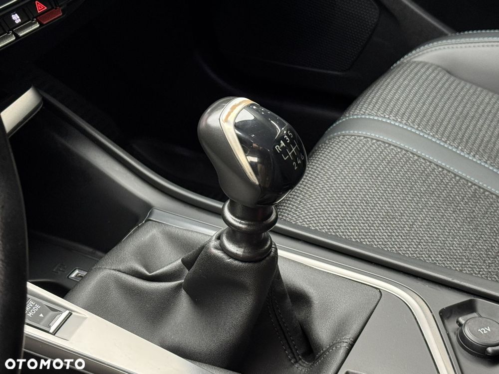 Peugeot 308 1.5 BlueHDi Allure S&S - 11