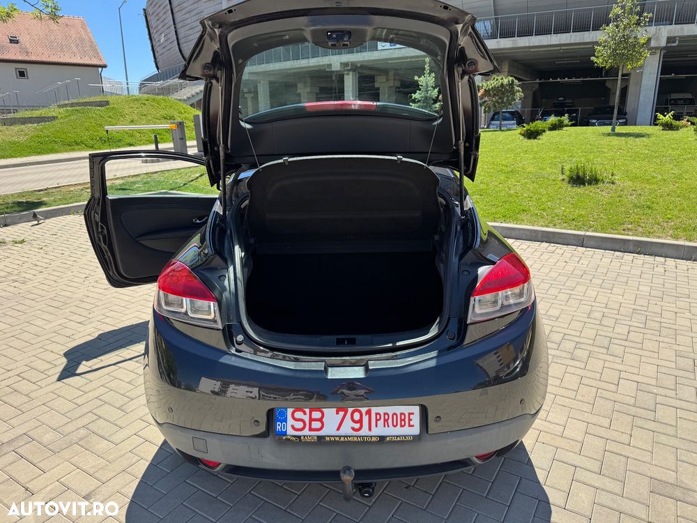 Renault Megane dCi 90 FAP Paris - 11