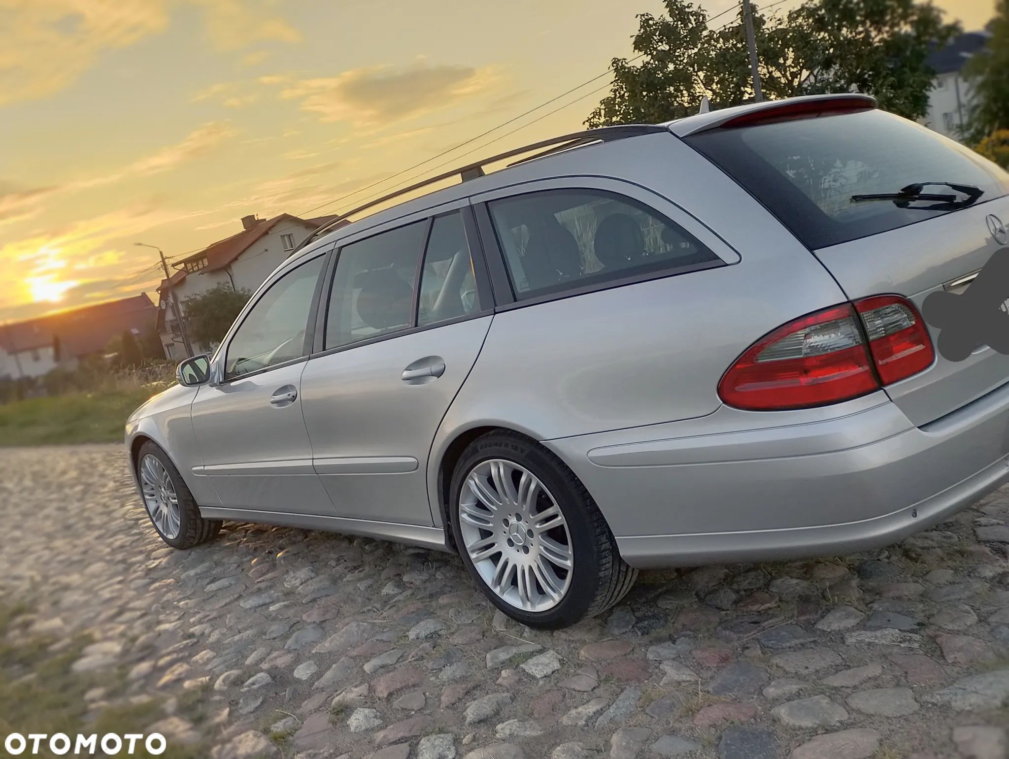 Mercedes-Benz Klasa E 220 T CDI Elegance DPF - 1