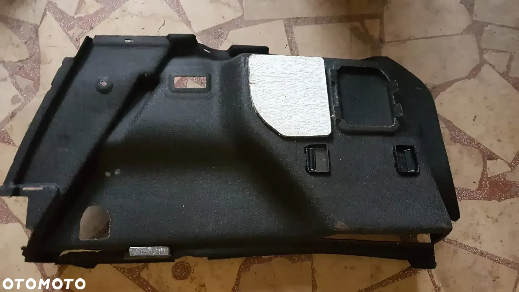 BMW E84 X1 BOCZEK BAGAŻNIKA LEWY 2991187 - 2
