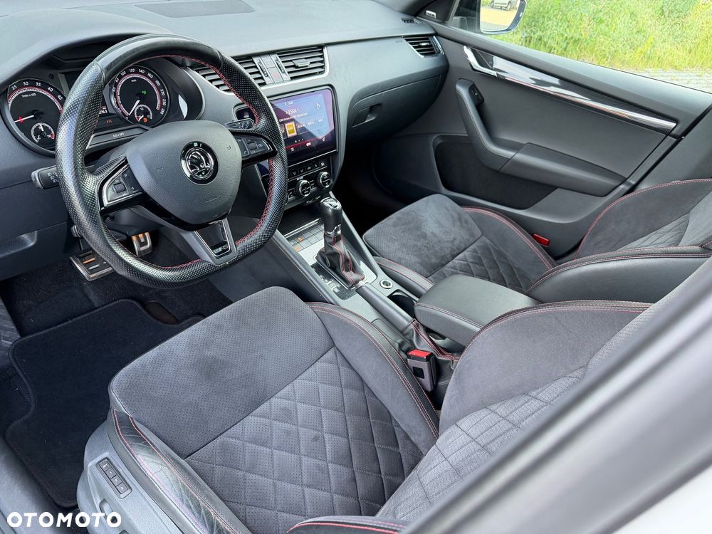 Skoda Octavia 2.0 TDI RS Challenge DSG - 19