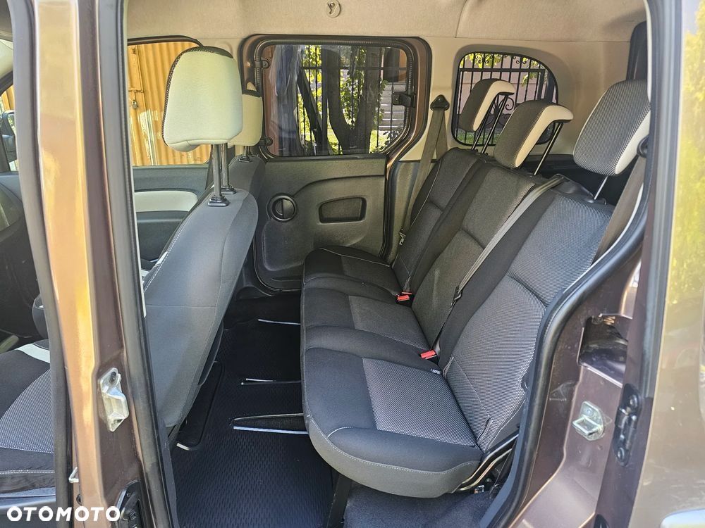 Renault Kangoo 1.6 16V 105 Happy Family - 18