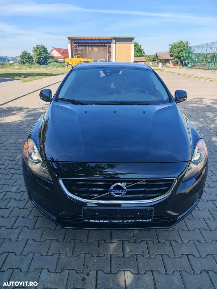 Volvo V40 D4 Momentum - 5