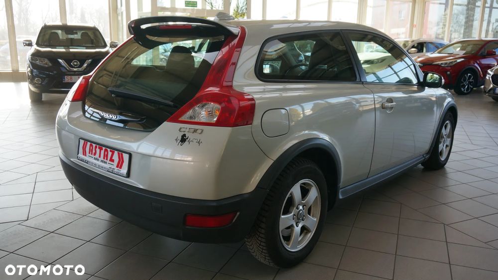Volvo C30 1.6D Momentum - 12