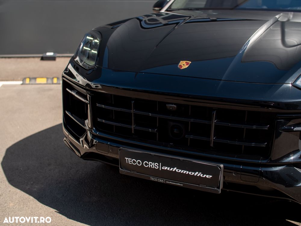Porsche Cayenne - 16