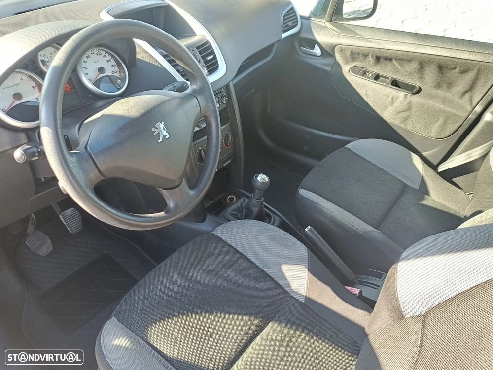 Peugeot 207 - 5