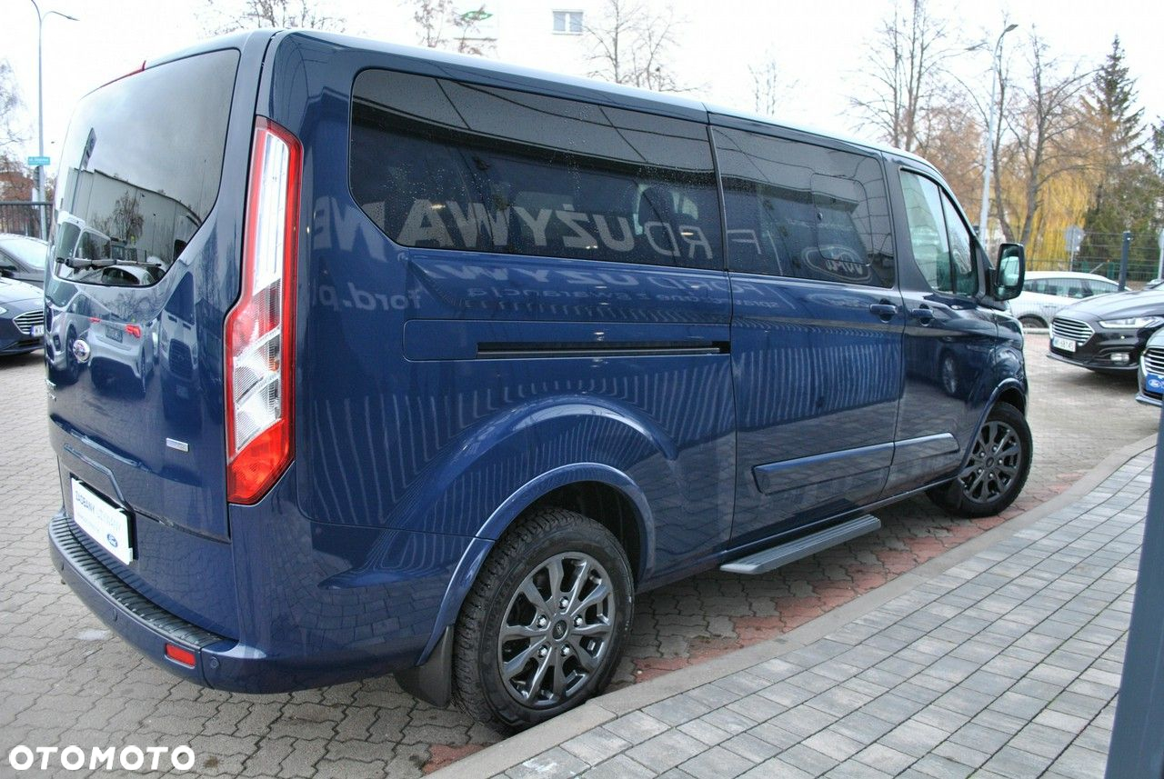 Ford Tourneo Custom - 10