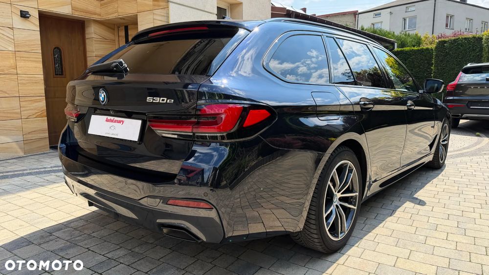 BMW Seria 5 530e M Sport Edition - 12