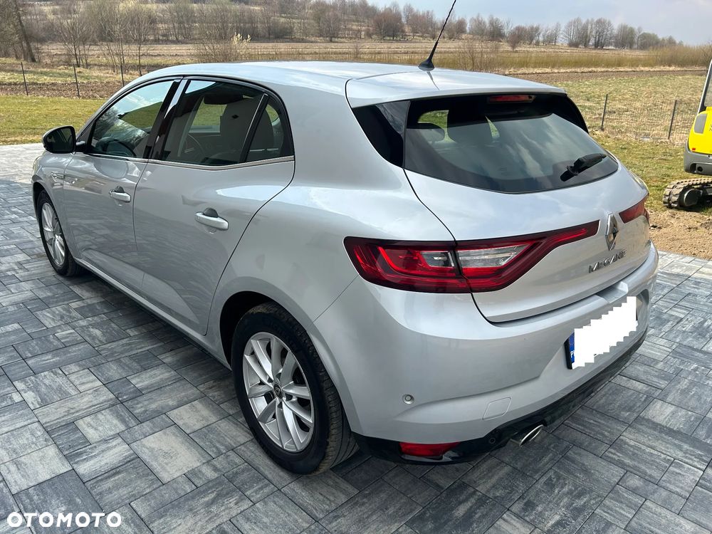 Renault Megane 1.5 Blue dCi Intens - 6