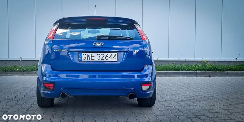 Ford Focus ST - 11