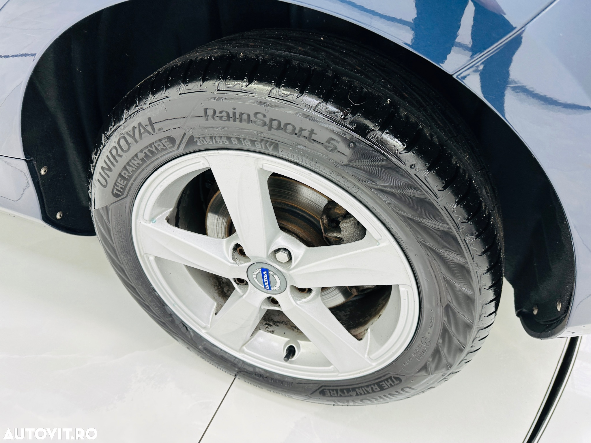 Volvo V40 D2 94g Kinetic - 13