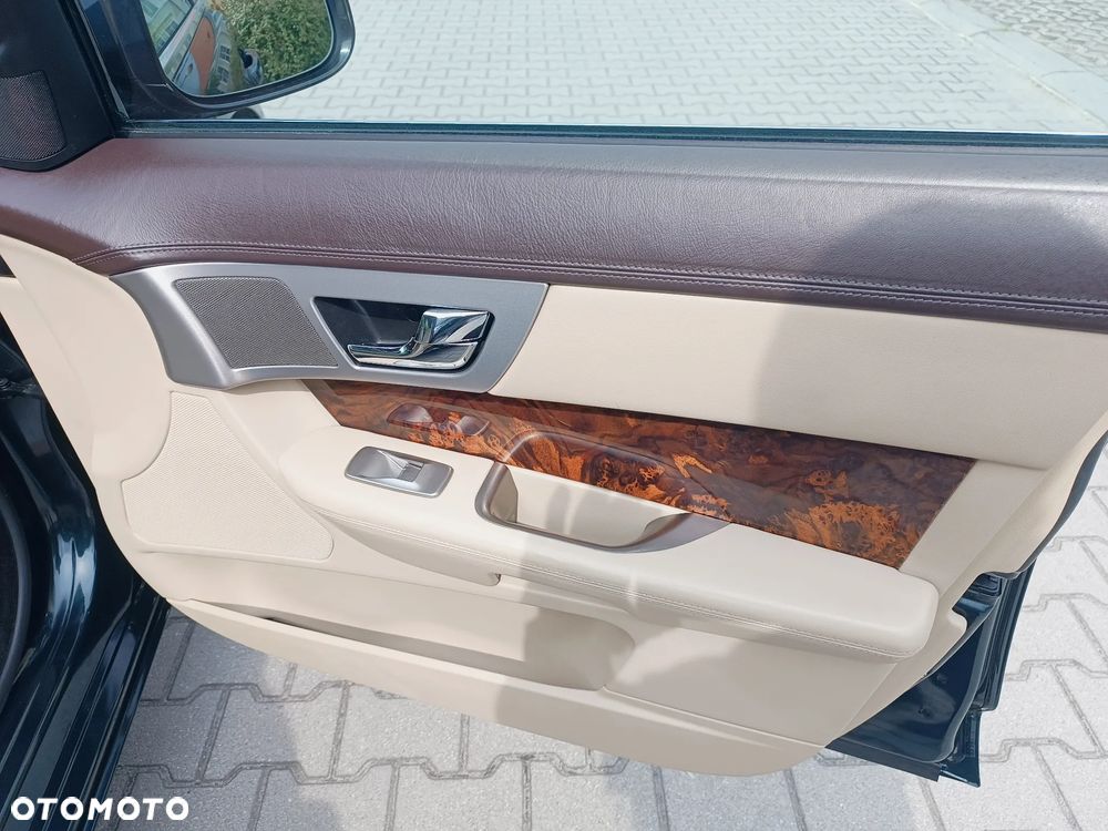 Jaguar XF 3.0 V6 S Premium Luxury - 16