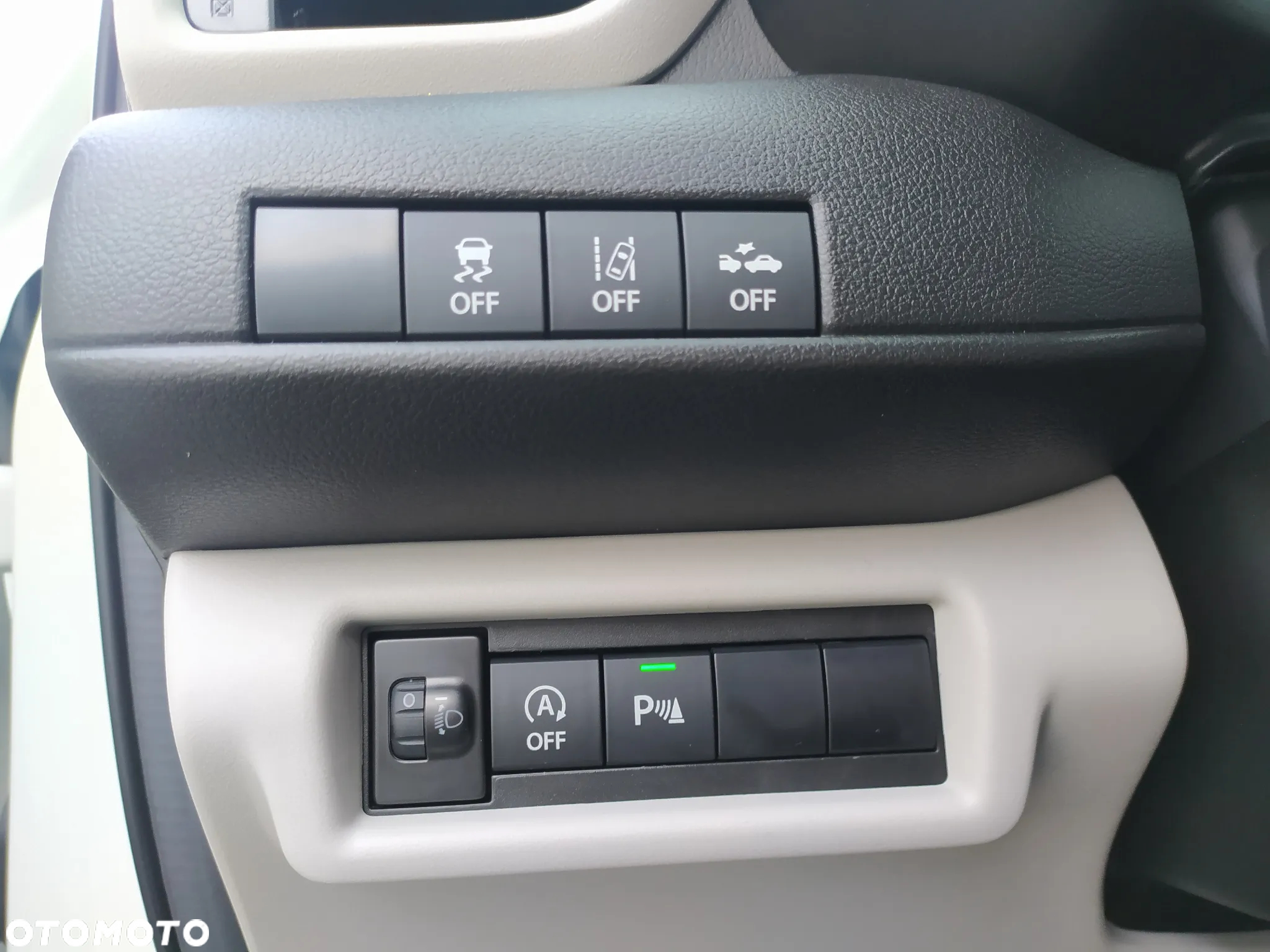 Suzuki Swift 1.2 Dualjet SHVS Premium Plus CVT - 31